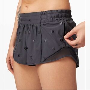 Lululemon Hotty Hot Short II - 2.5”